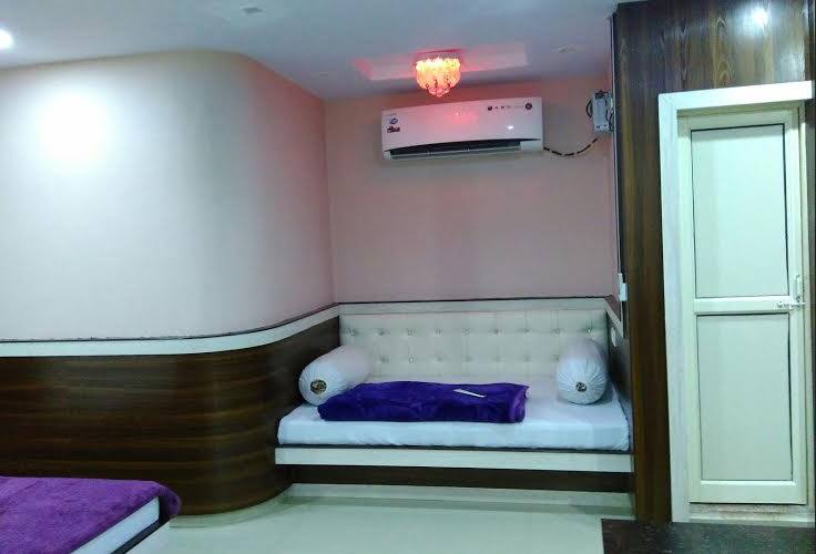 Hotel Blue Star, Datia 3